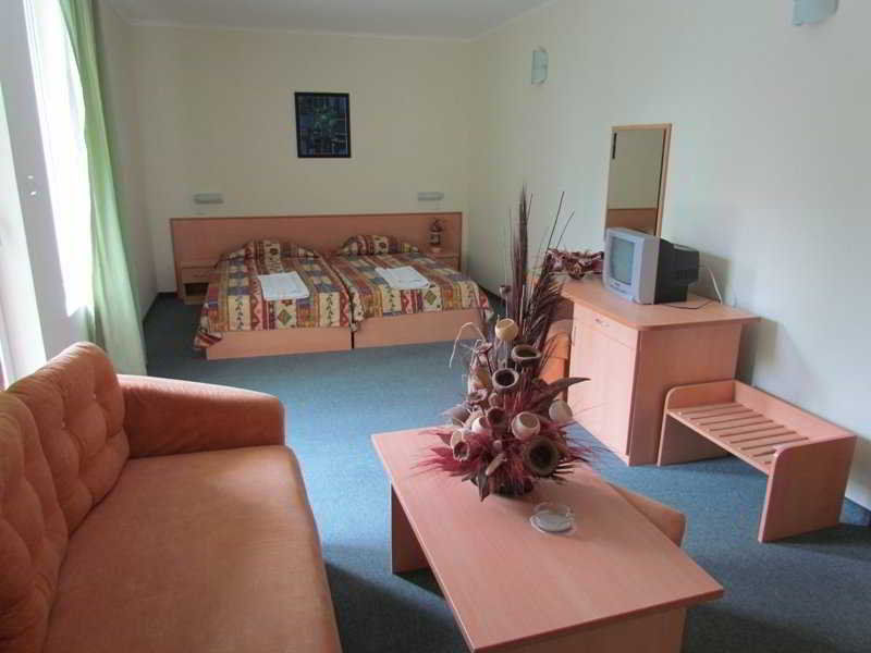 Family Hotel Aurelia Słoneczny Brzeg Zewnętrze zdjęcie
